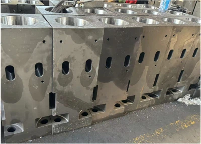 DQ Machinery Manufacturing Pezzi di ricambio di alta qualità Testa anteriore del martello pneumatico per Hb10g Hb15g Hb20g Hb30g Hb40g Hb50g