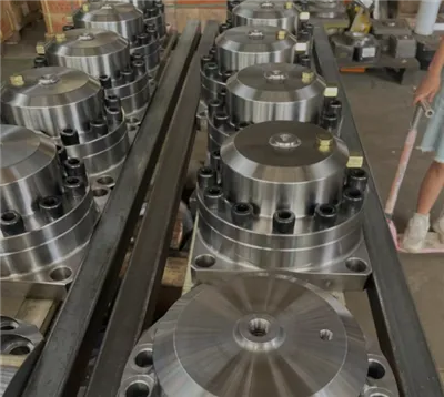 Maanshan DongQiang Macchinari che producono pezzi di ricambio di alta qualità dell'accumulatore di demolitori idraulici per HB20G SB81 SB100 SB121 SB131 SB151